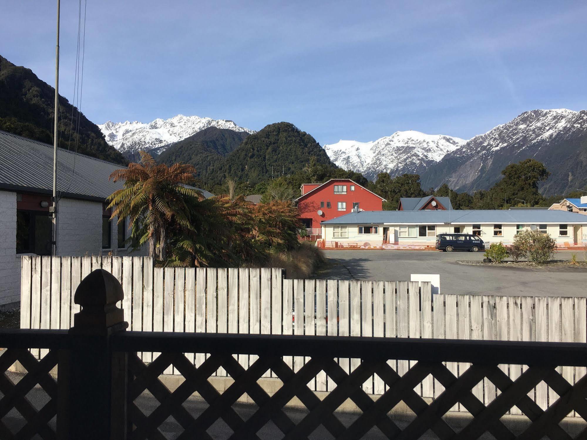 Alpine Glacier Motel Franz Josef Exterior photo